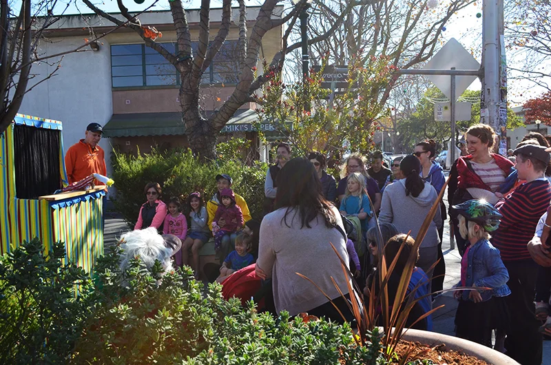 Caterpillar Puppet Show - FREE, SUN 12/3 shows at 2PM and 3:30PM, across from Peet's