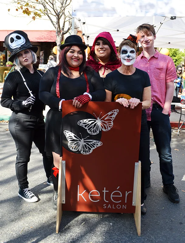 Keter Salon - Scary Hair Booth