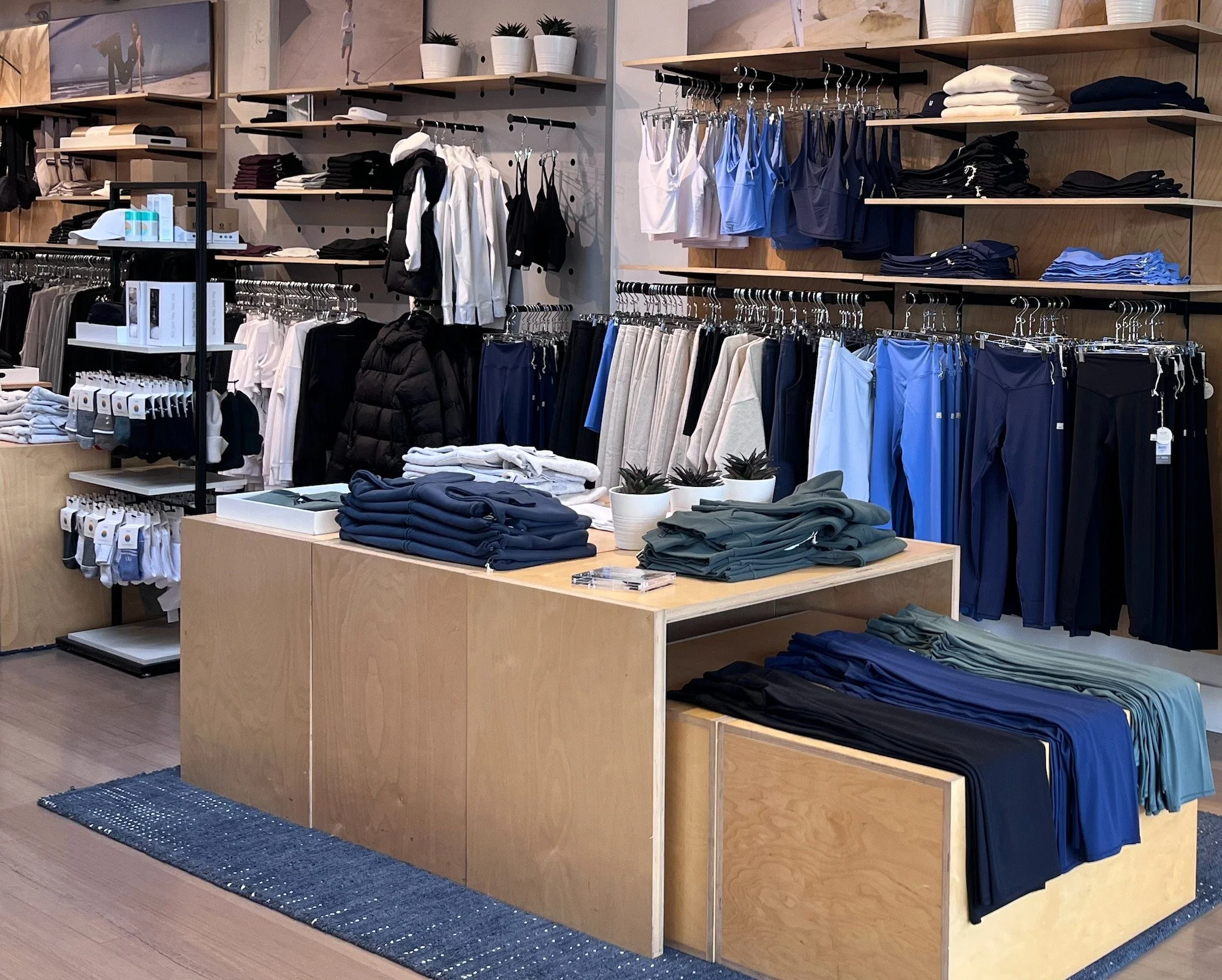 Designed for movement and made for everyday life, Vuori brings comfort, performance, and ease together in one place. Stop by to explore soft layers and versatile pieces that work just as well for workouts as they do for weekends.�Vuori, Fourth Street