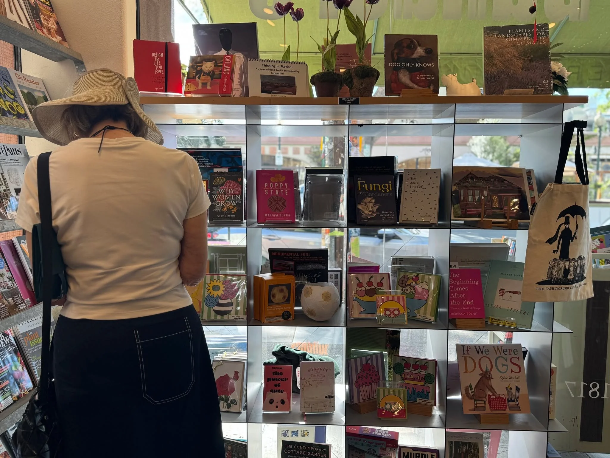 Builders Booksource
It's easy to spend time here.

#fourthstreetshops #discoveredinberkeley #fourthstreetberkeley #booklovers #berkeleylife @buildersbooksource