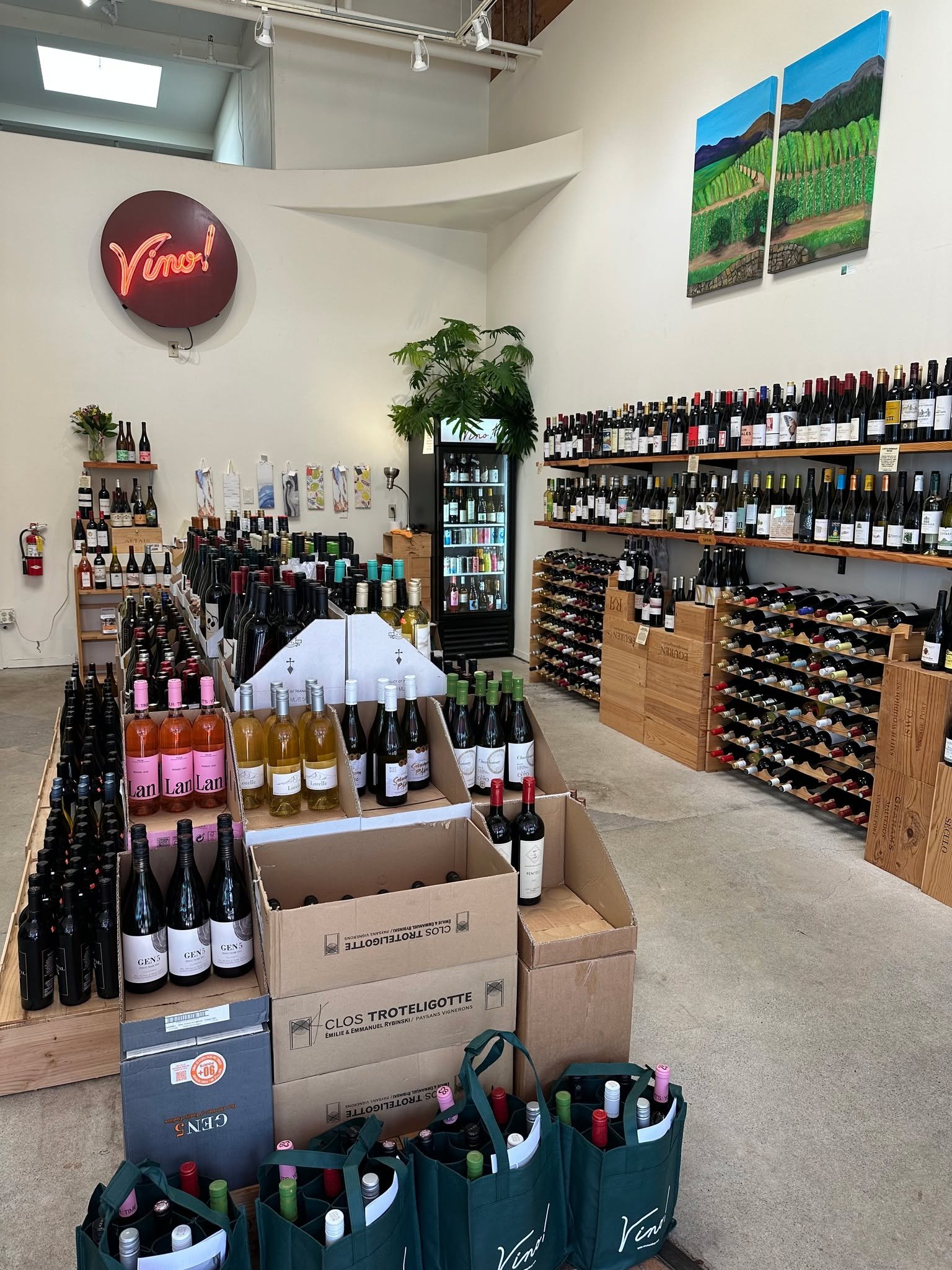 LABOR DAY WEEKEND AT VINO!

FRI&ndash;MON 9/4&ndash;7

Stock up for fall with:
&bull; 25% off case purchases of 12 or more bottles
&bull; 25&ndash;40% off select bottles
Stop by Vino! on Fourth Street and see what is on sale.

#FourthStreetShops #Ber