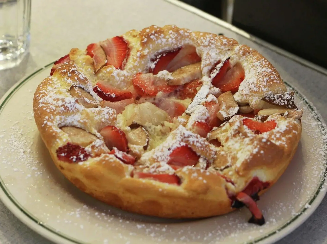 One of the Bay Area&rsquo;s best diners is right here on Fourth Street! The San Francisco Chronicle&rsquo;s updated diner guide includes Oceanview Diner.

Food critic Cesar Hernandez highlights the souffl&eacute; pancake with seasonal fruit, German p