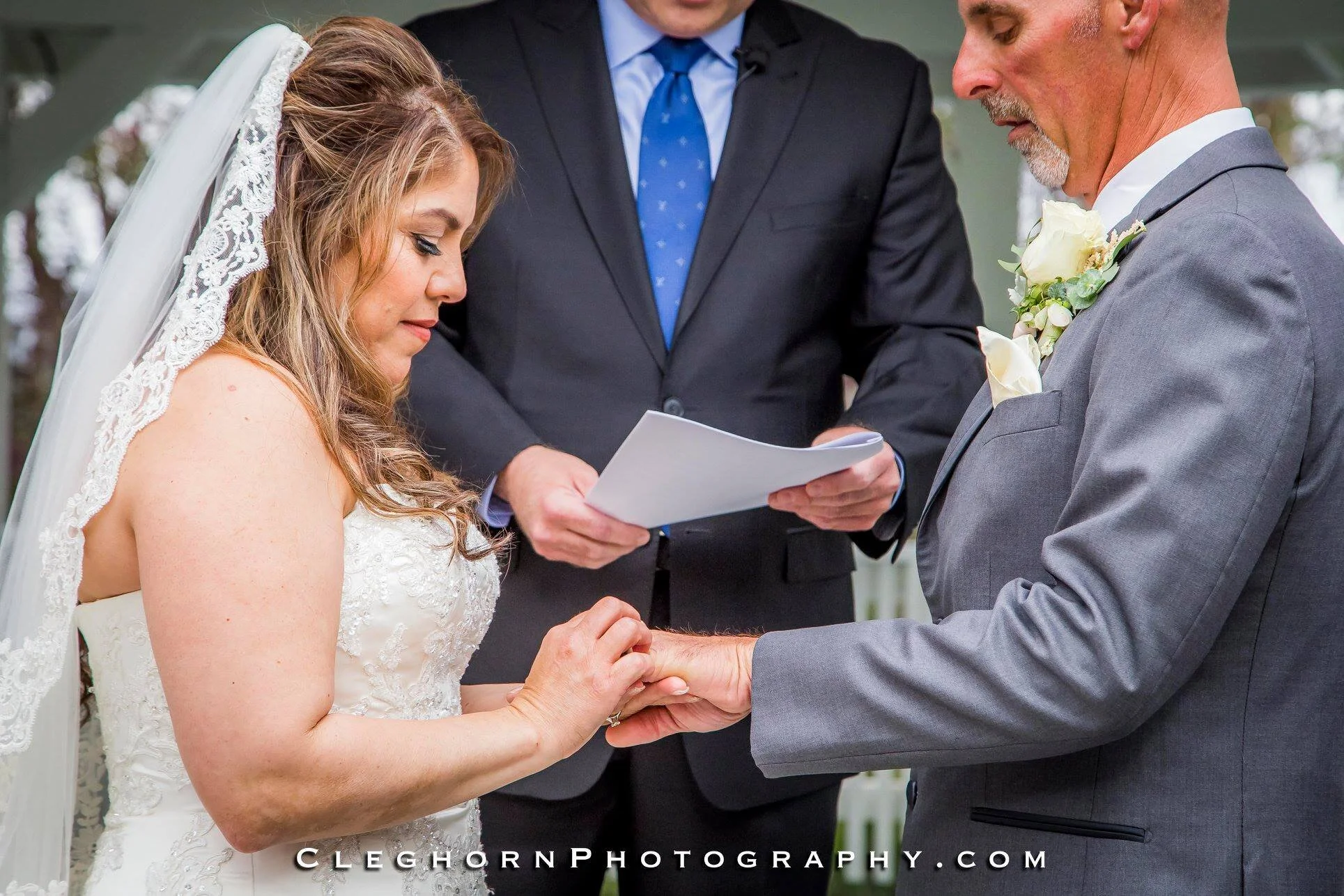 REV CARL - WYNKOOP WEDDING 0512180-2.jpg