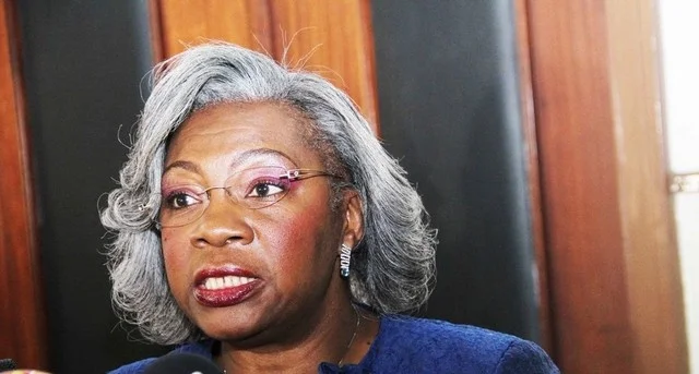 Rosa Maria Martins da Cruz e Silva, ex-Ministra da Cultura e única mulher no Conselho da República. Fonte: Central Angola 7311