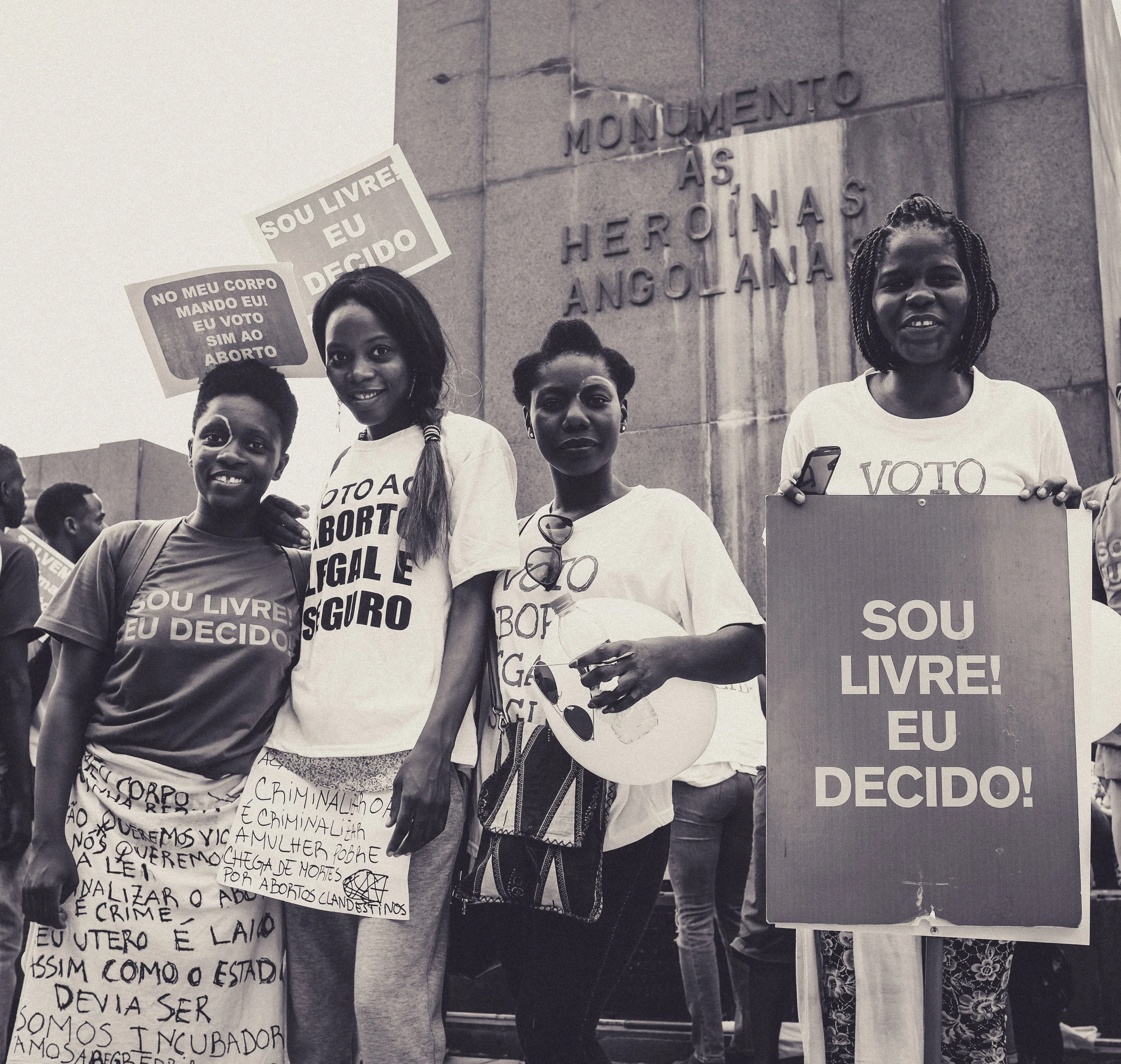 Xé menina, não fala política!