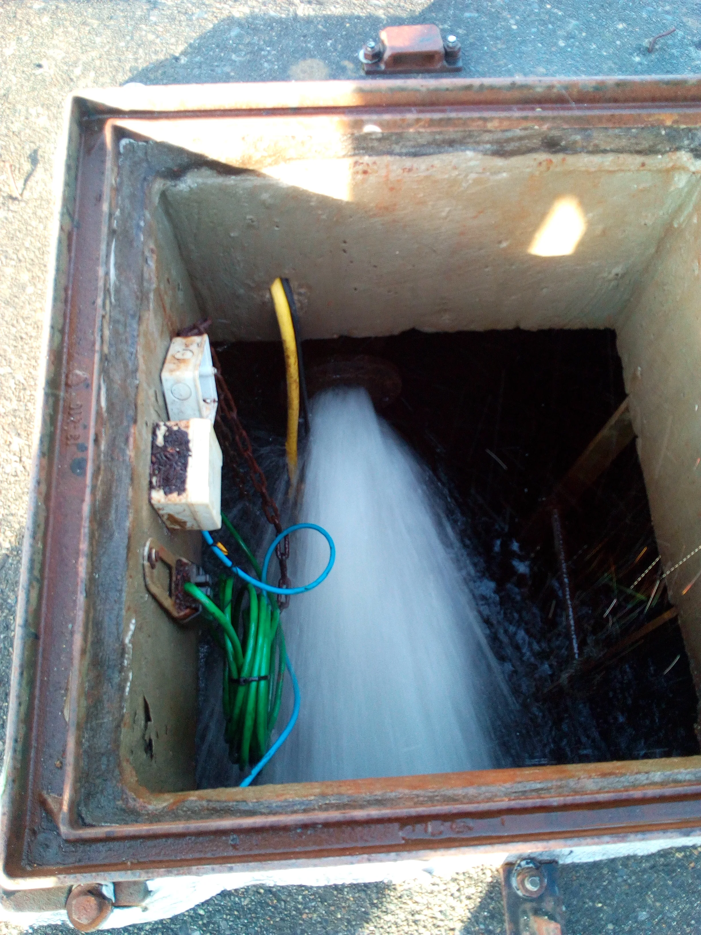 The terminal part of the pipeline leading water from the intake on entering the tank itself.