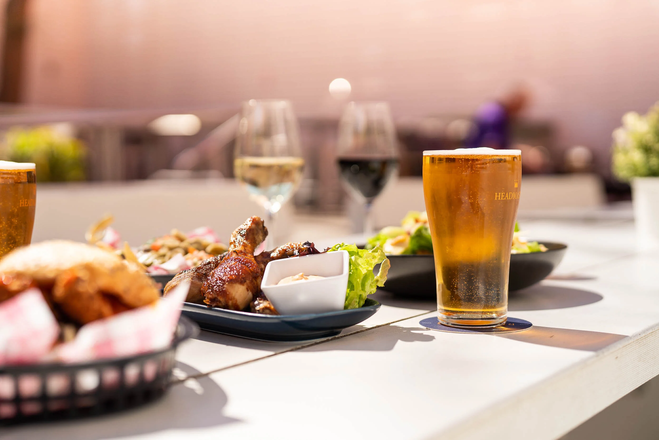 Romanos Hotel - food and drinks in The Laneway (2).jpg