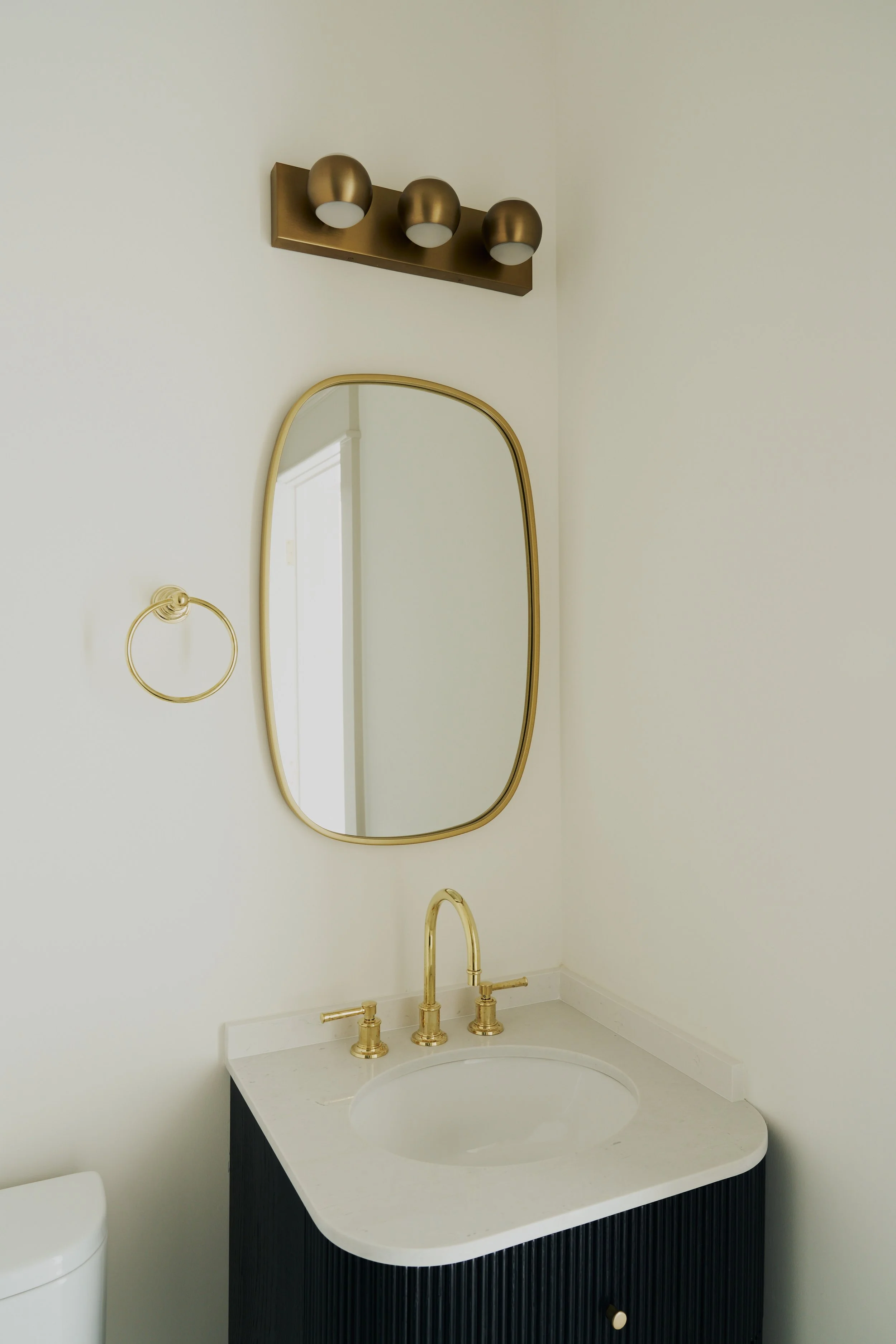 guest bath.jpg