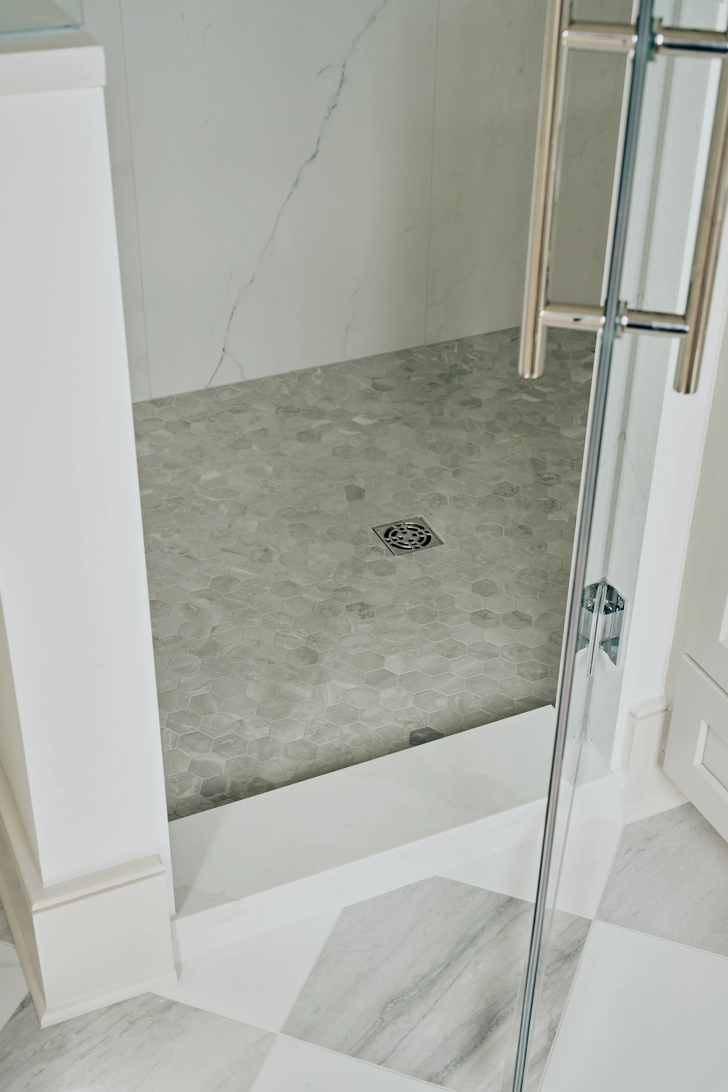 Detail shower & bath floor.jpg