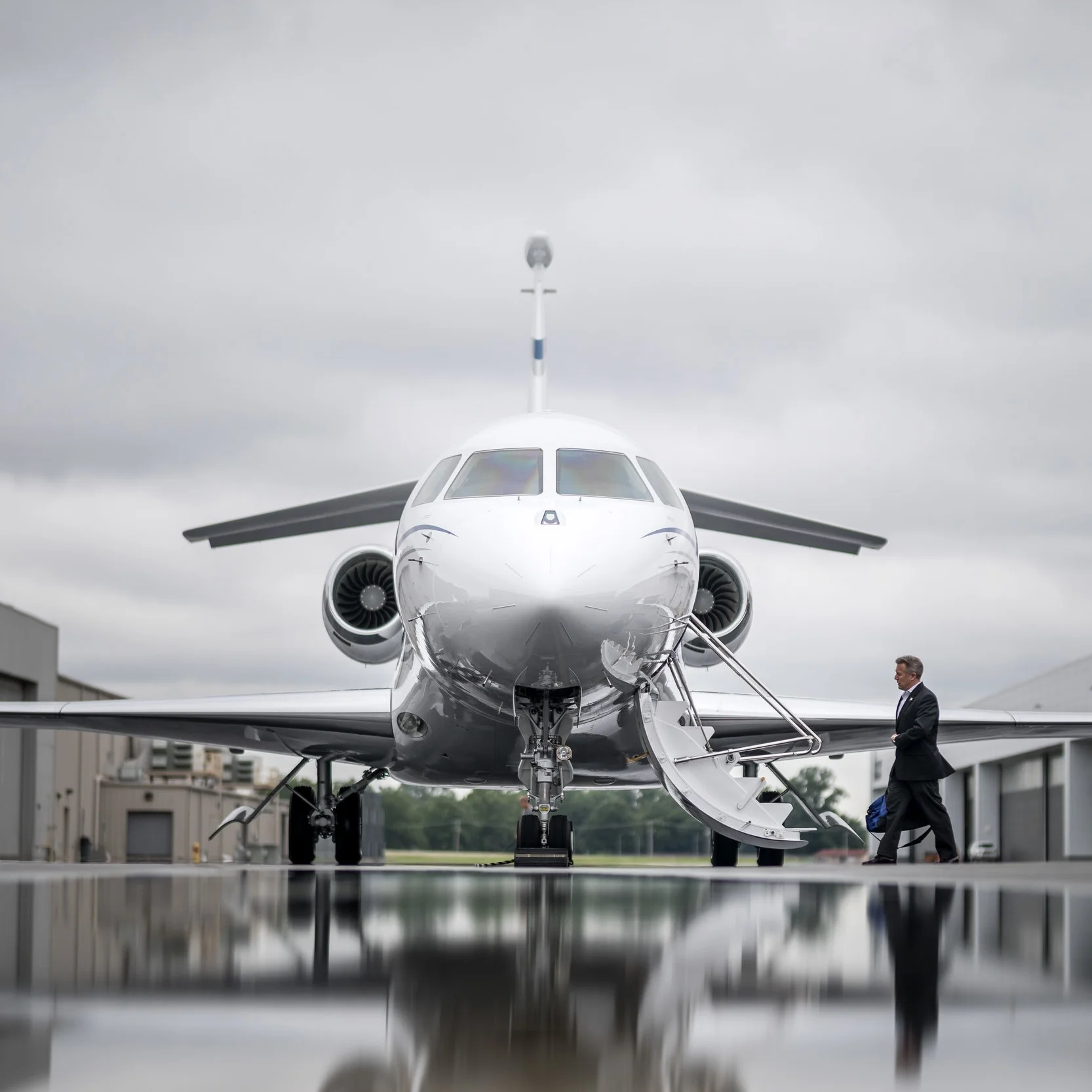 082_Falcon7X_2017USB52_HD.jpg