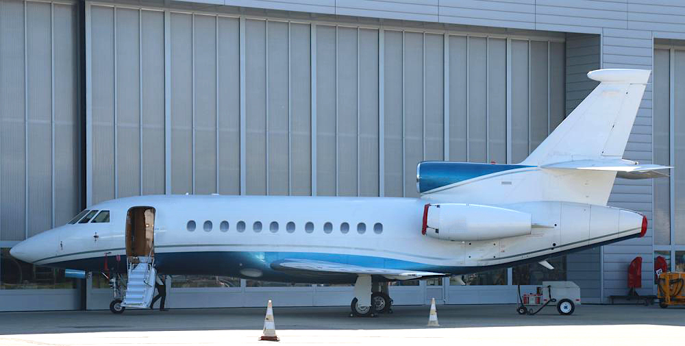 Falcon 900EX 75 02.jpg