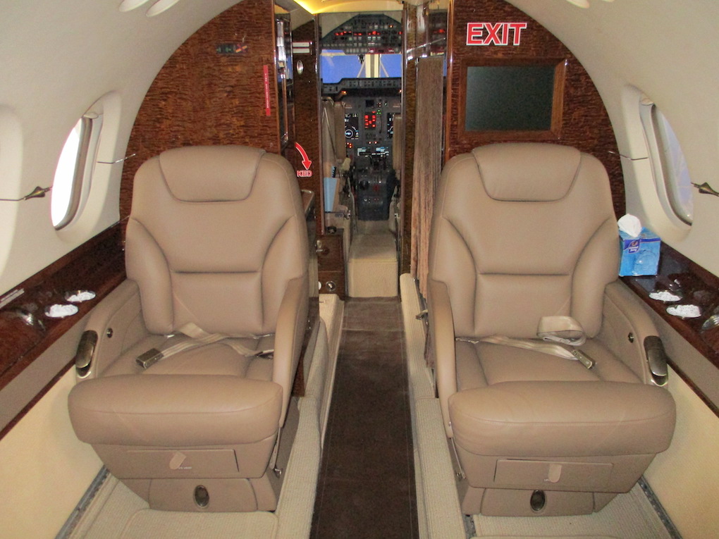 2003 Hawker 800XP Winglets 15.jpeg