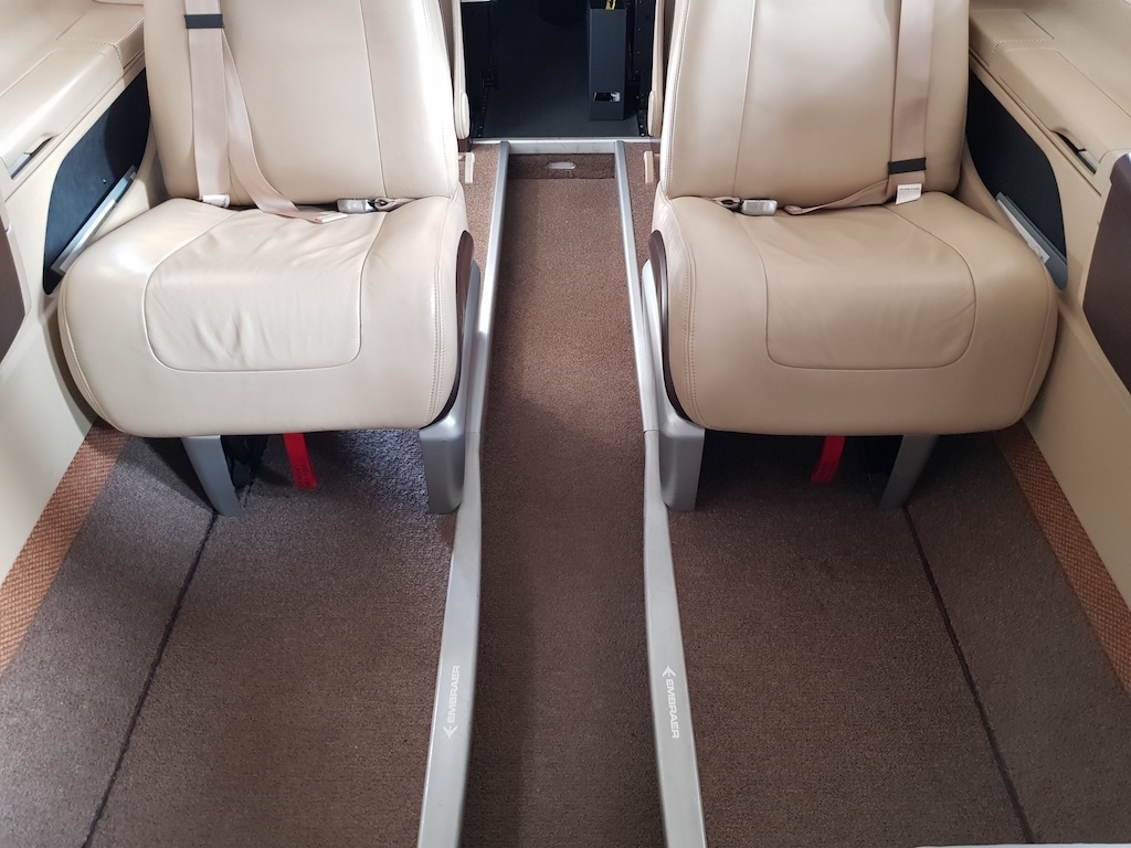 Interior Embraer Phenom 100 Price