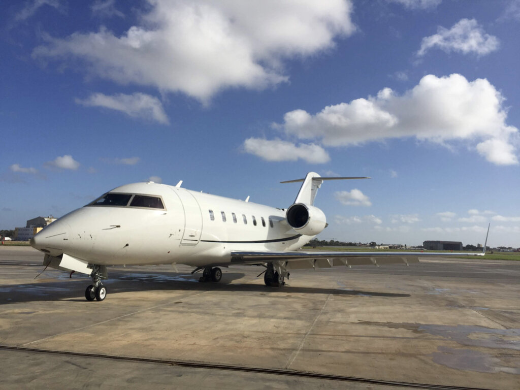 Challenger 605 For Sale 5875 Now.jpeg