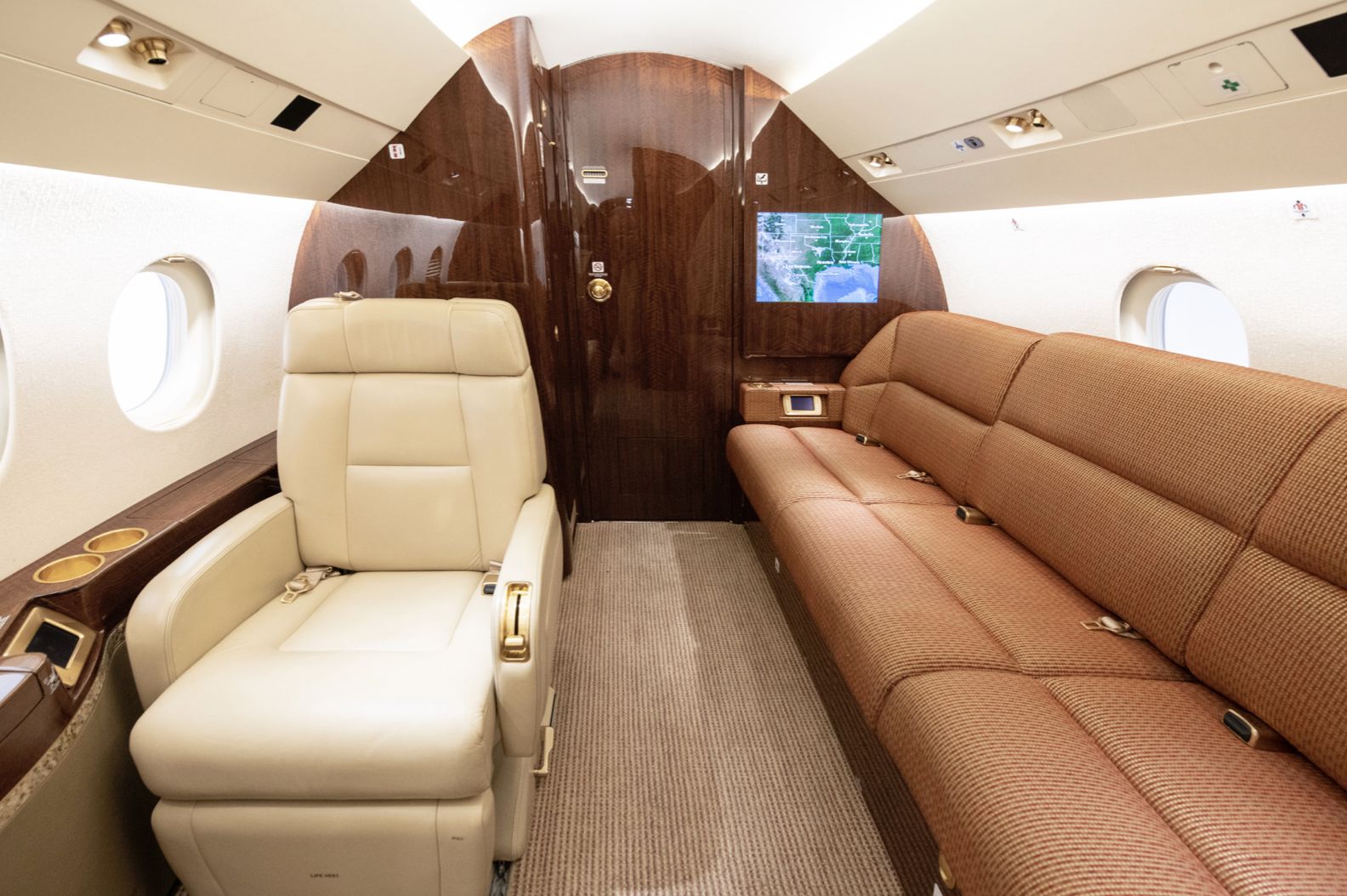 Falcon 900DX For sale Aft Cabin.png