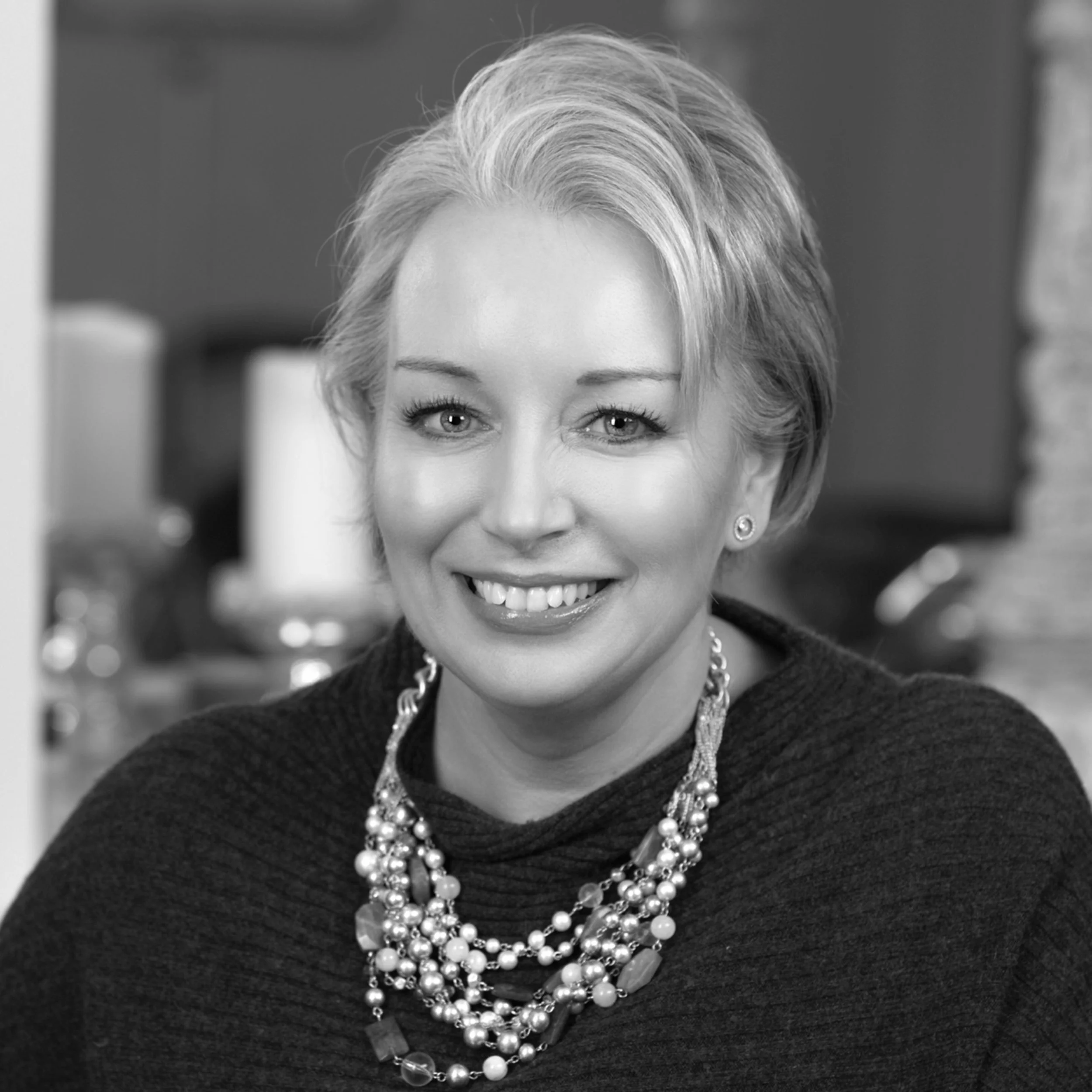 Web Site Head Shot Lisa 31.1.18.jpg