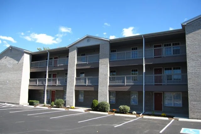Exterior 2.jpg