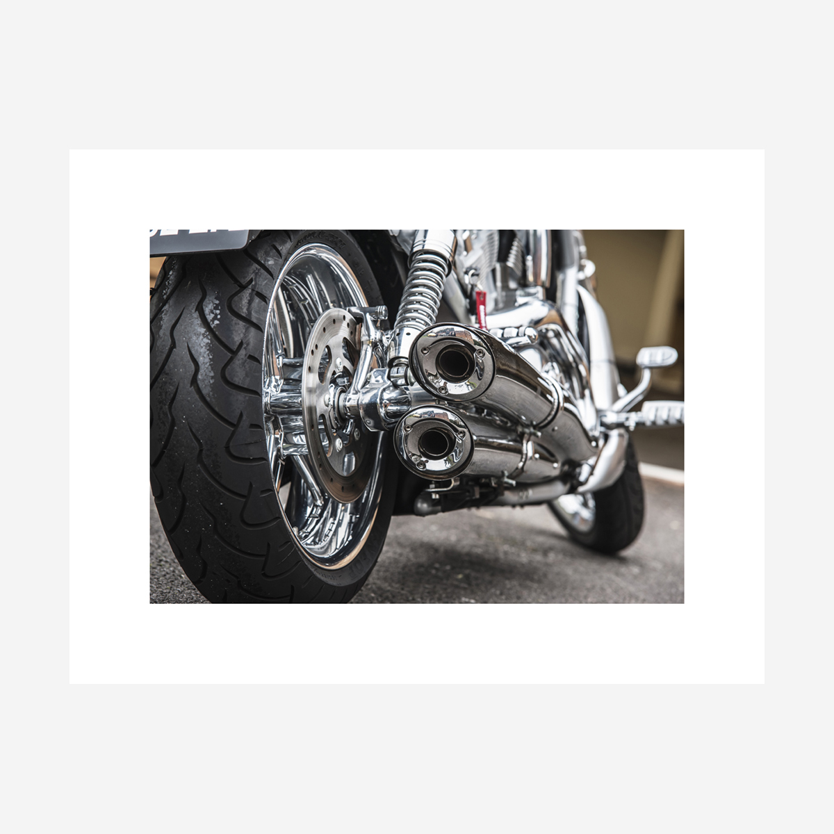 Harley Davidson V-Rod Exhaust 26" x 20"