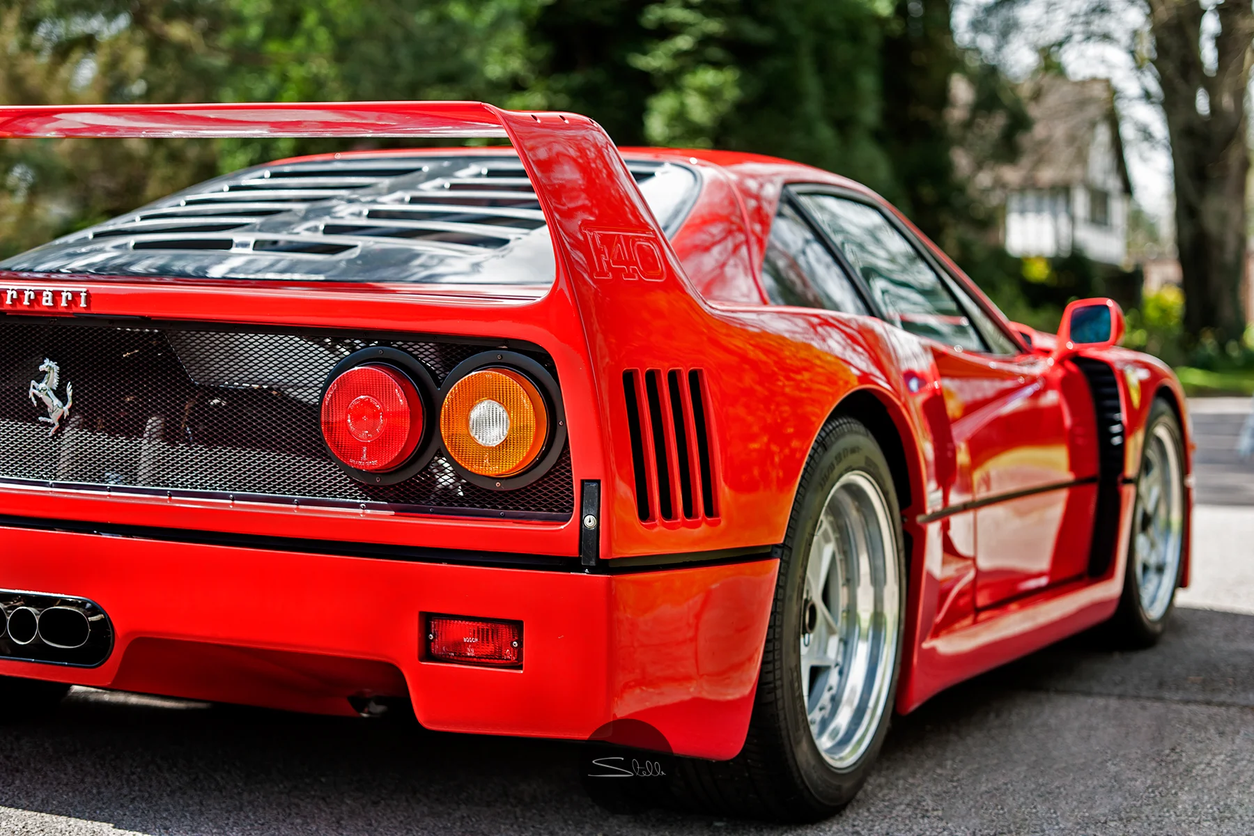 Stella Scordellis Ferrari F40 Side Watermarked.jpg