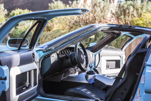 2006 Ford GT - Open Doors Front Seats