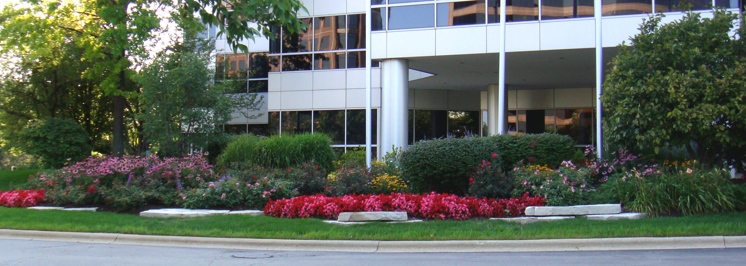 Four Seasons Lawn Service Landscaping Inc