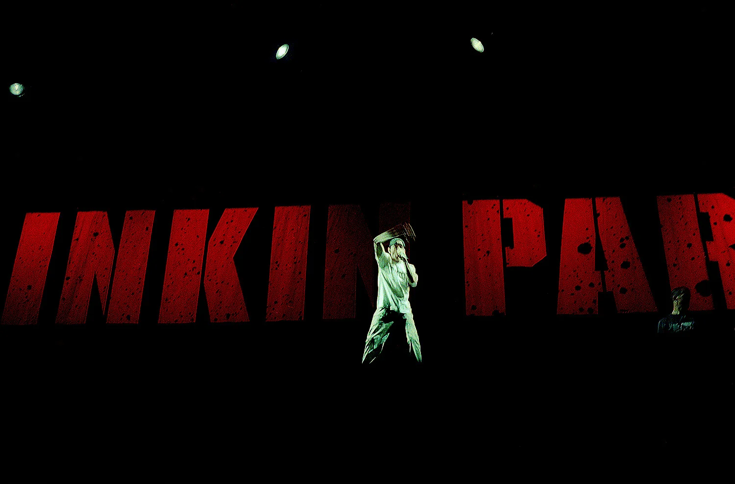 CHESTER BENNINGTON WRK2.jpg