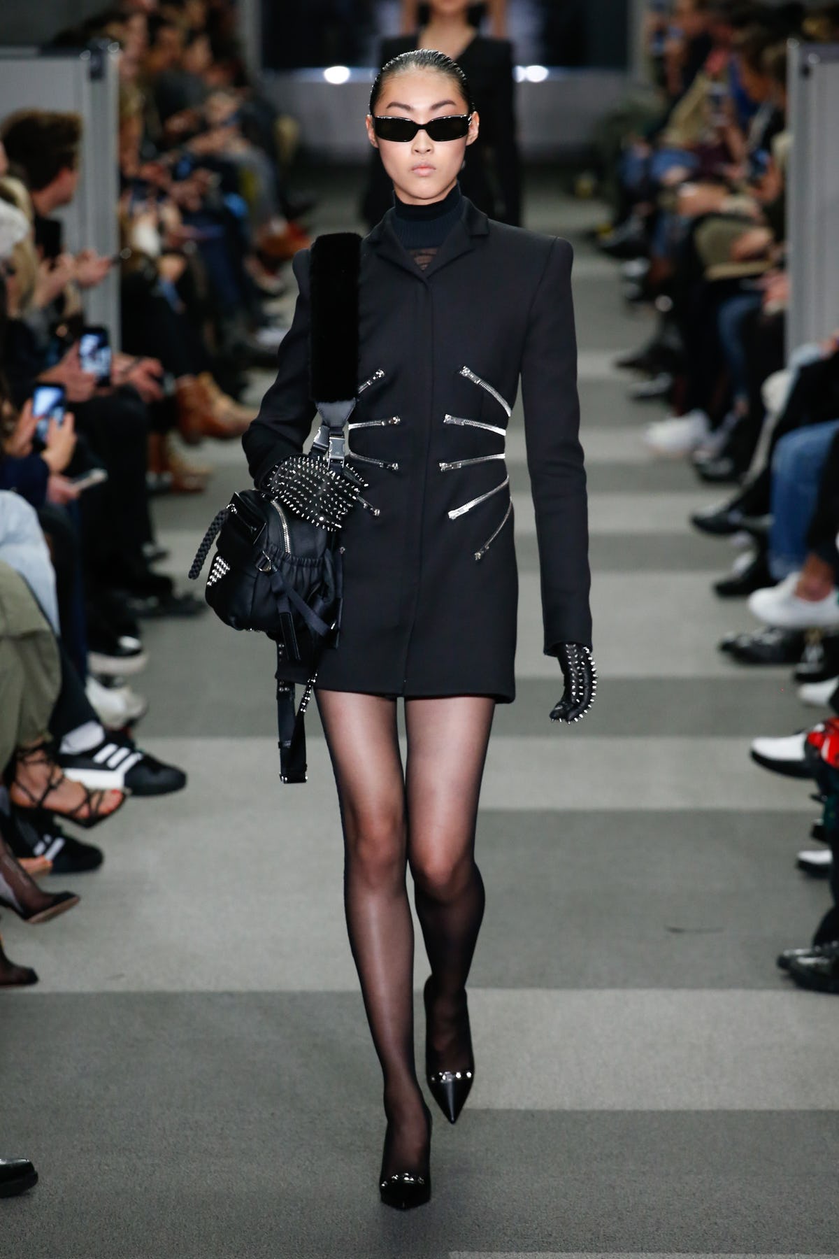 alexander_wang_look_2_ready_to_wear_autumn_2018.jpeg