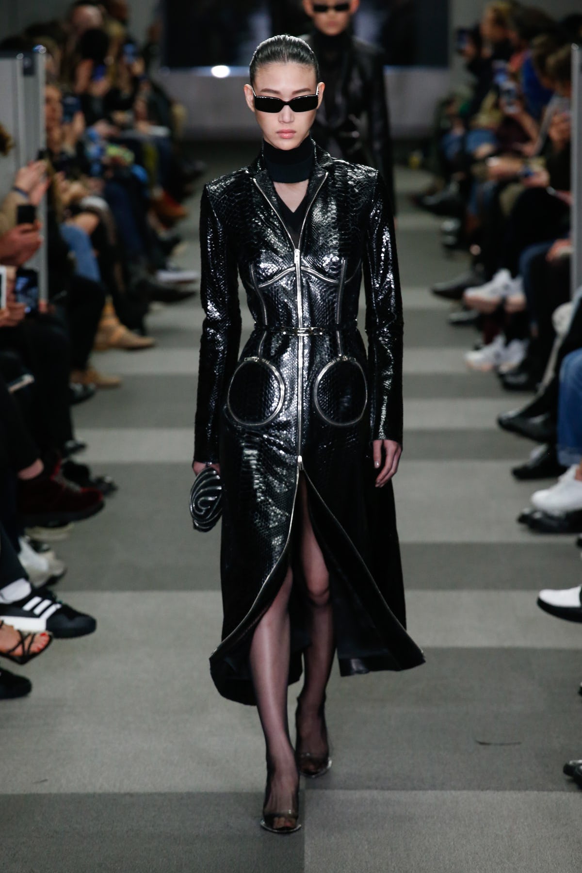 alexander_wang_look_9_ready_to_wear_autumn_2018.jpeg