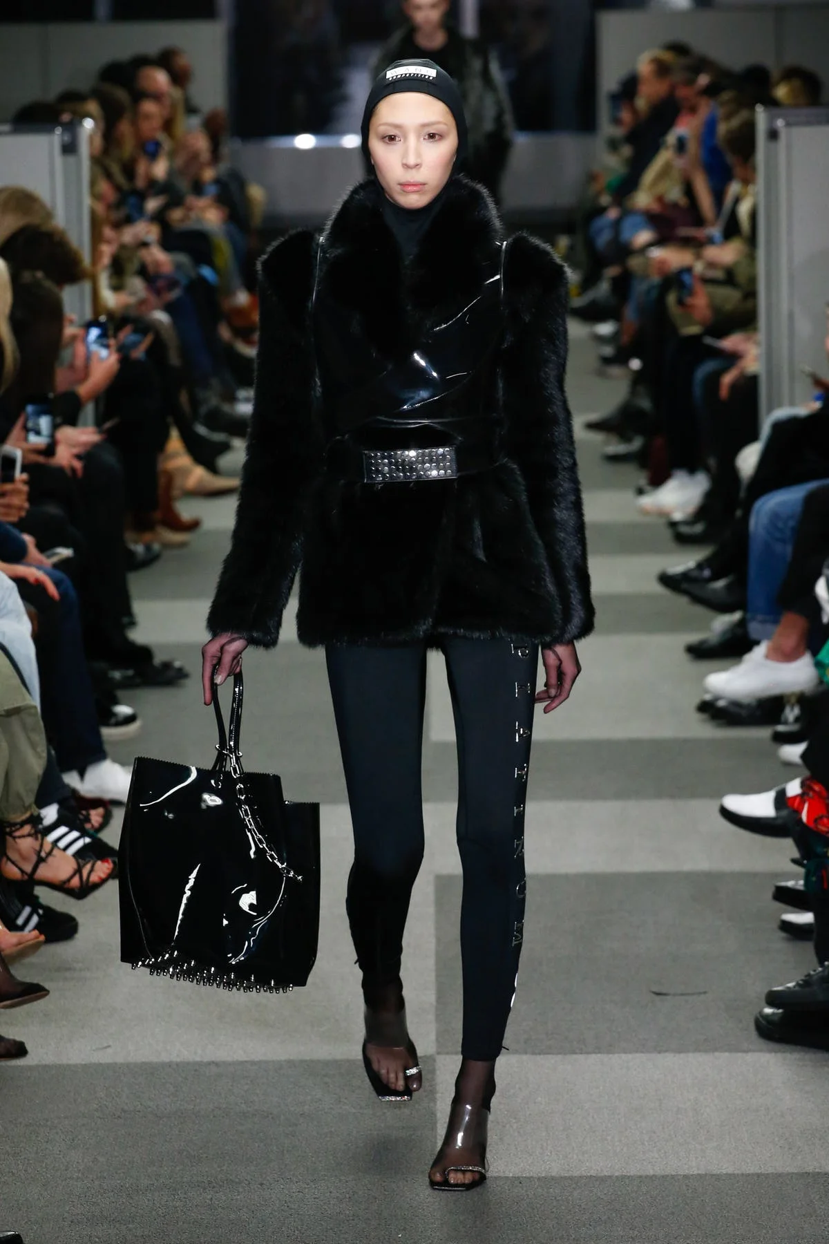 alexander_wang_look_29_ready_to_wear_autumn_2018.jpeg