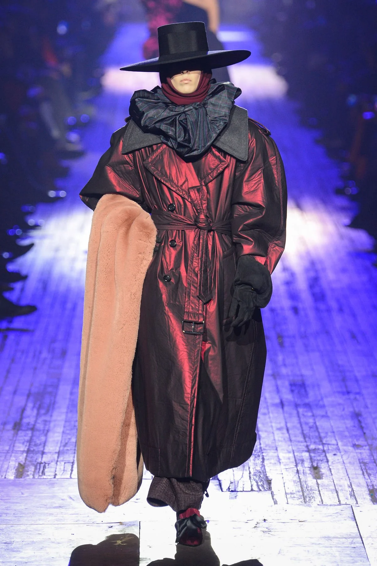 marc_jacobs_look_43_ready_to_wear_autumn_2018.jpeg