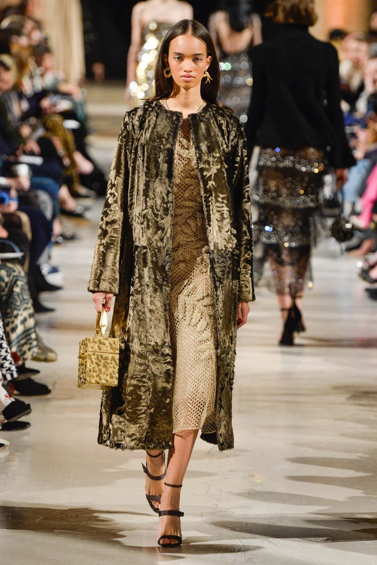 oscar_de_la_renta_look_53_ready_to_wear_autumn_2018.jpeg