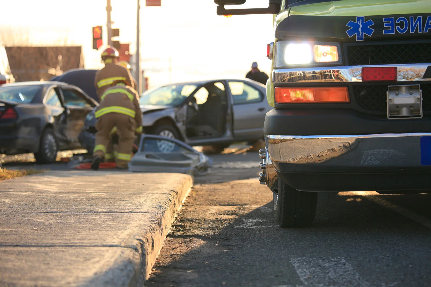 Auto-Accident_iStock_18445866_LARGE.jpg