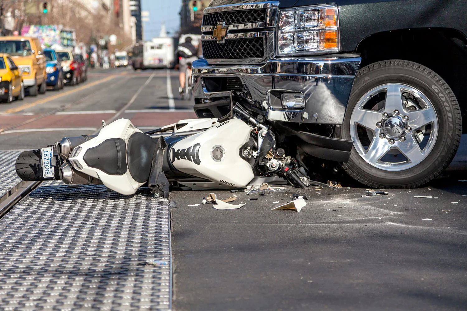 Motorcycle_iStock_33952466_LARGE.jpg