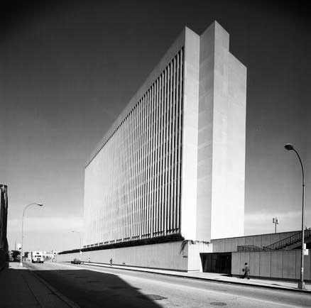 Leon Lowenstein Academic Building. Credit: Museum of the City of New York, 1974.