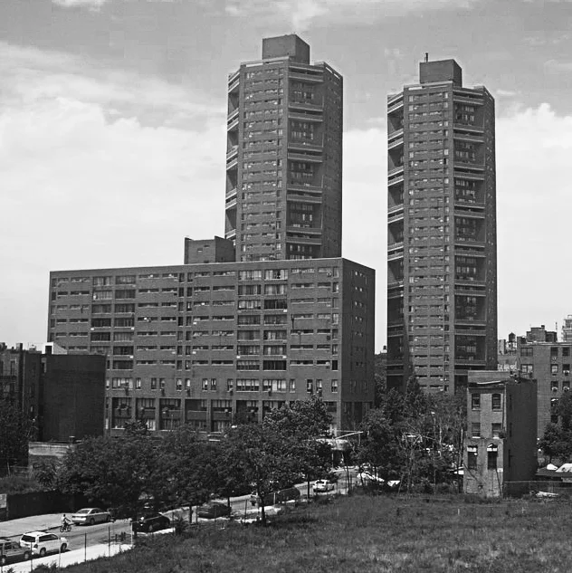 SCHOMBURG PLAZA