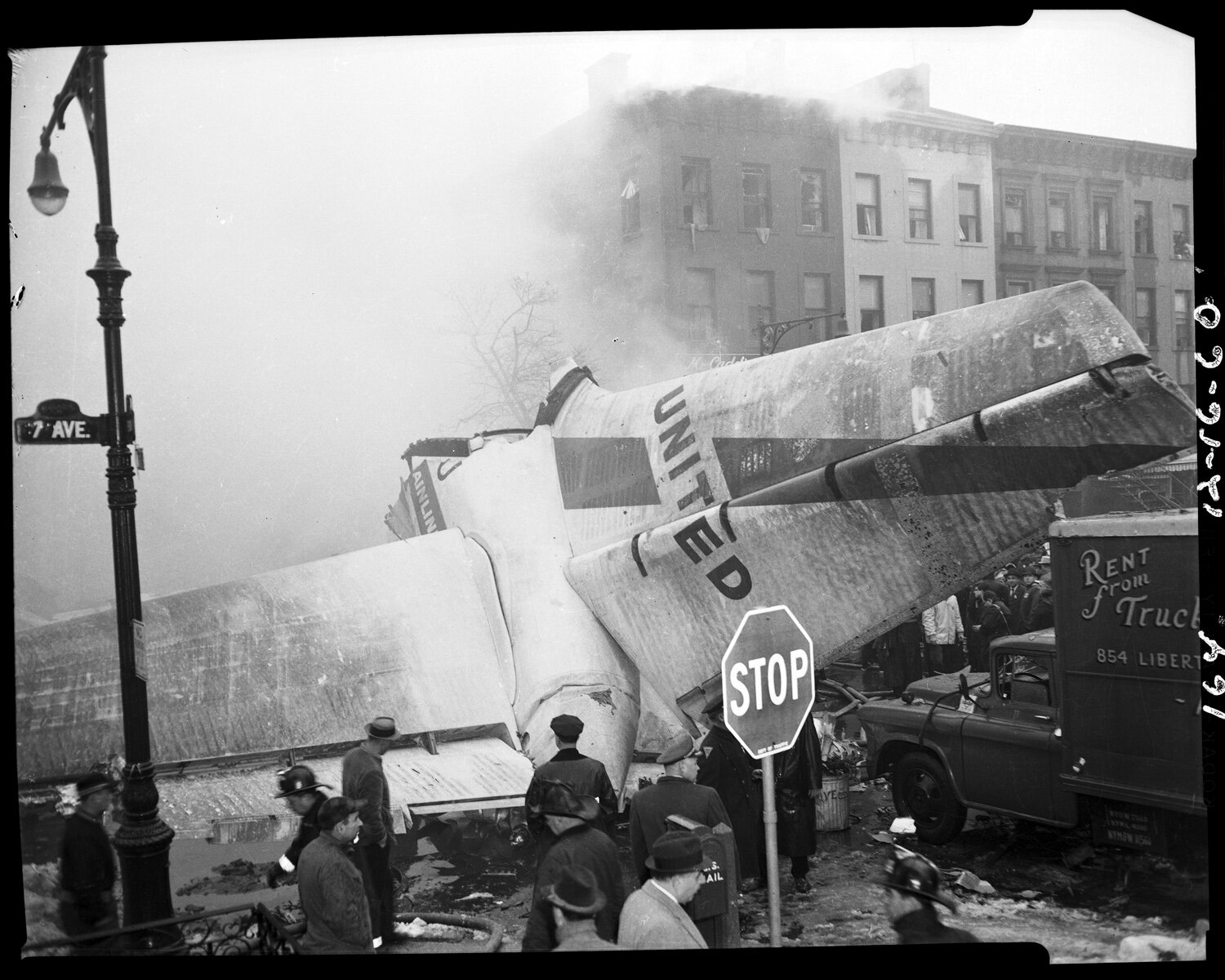 Dec. 16, 1960: Plane collision over Staten Island, Brooklyn kills
