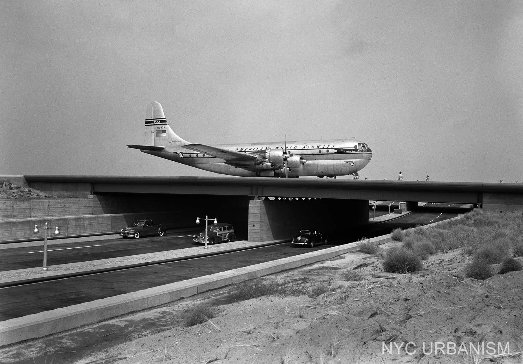 1949 ny international bridge idlewild.jpg