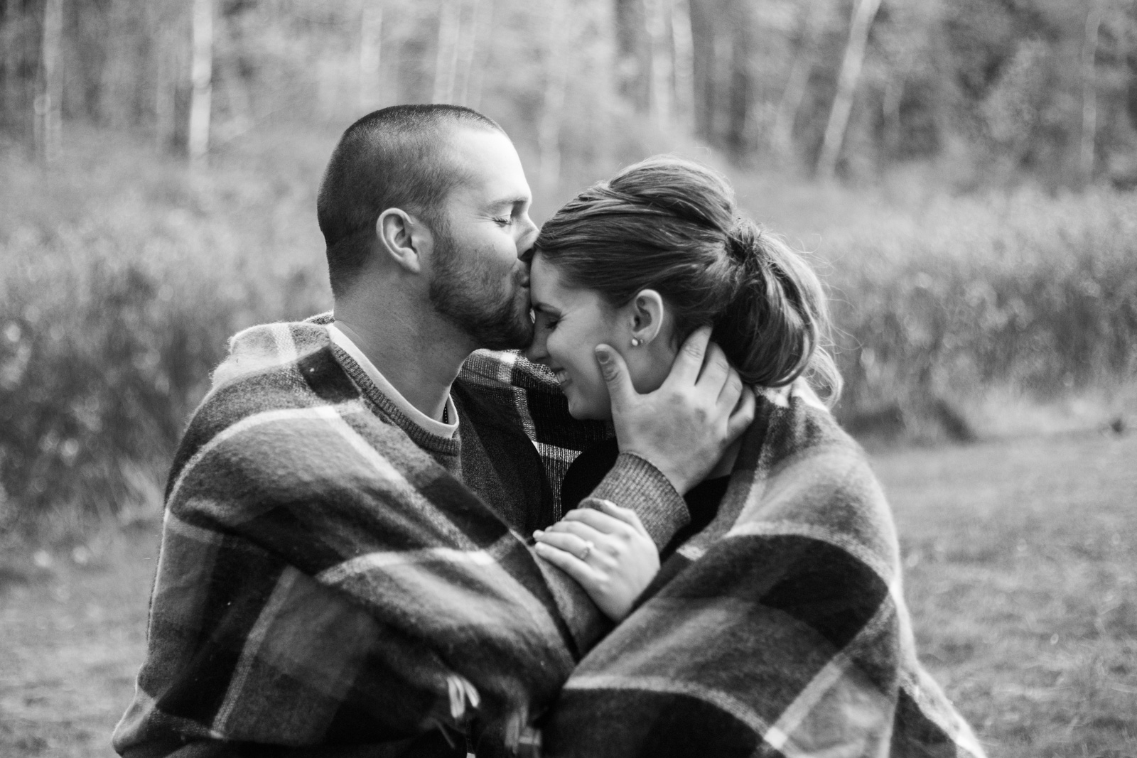 fall engagement photos townsend park