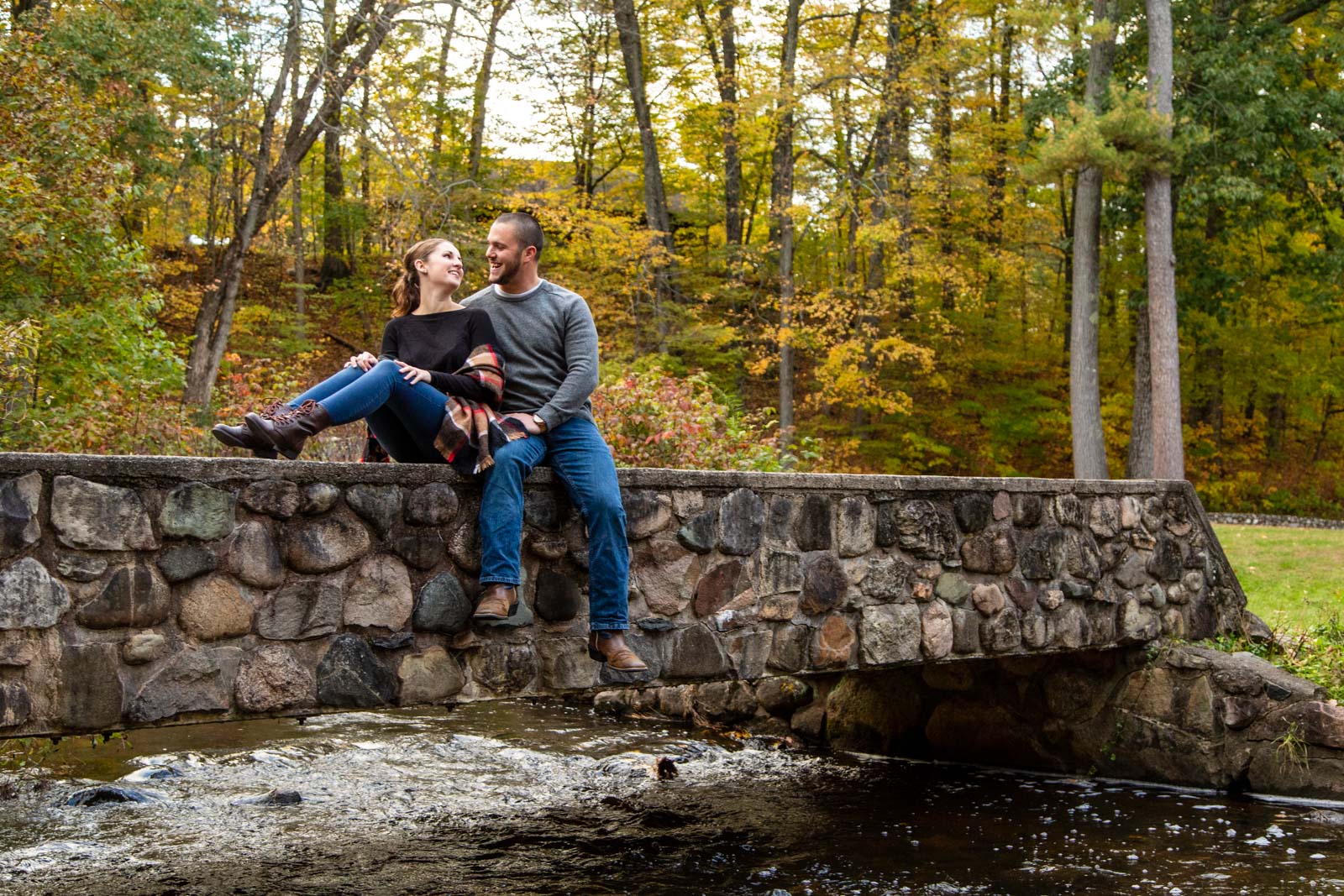 fall engagement photos townsend park