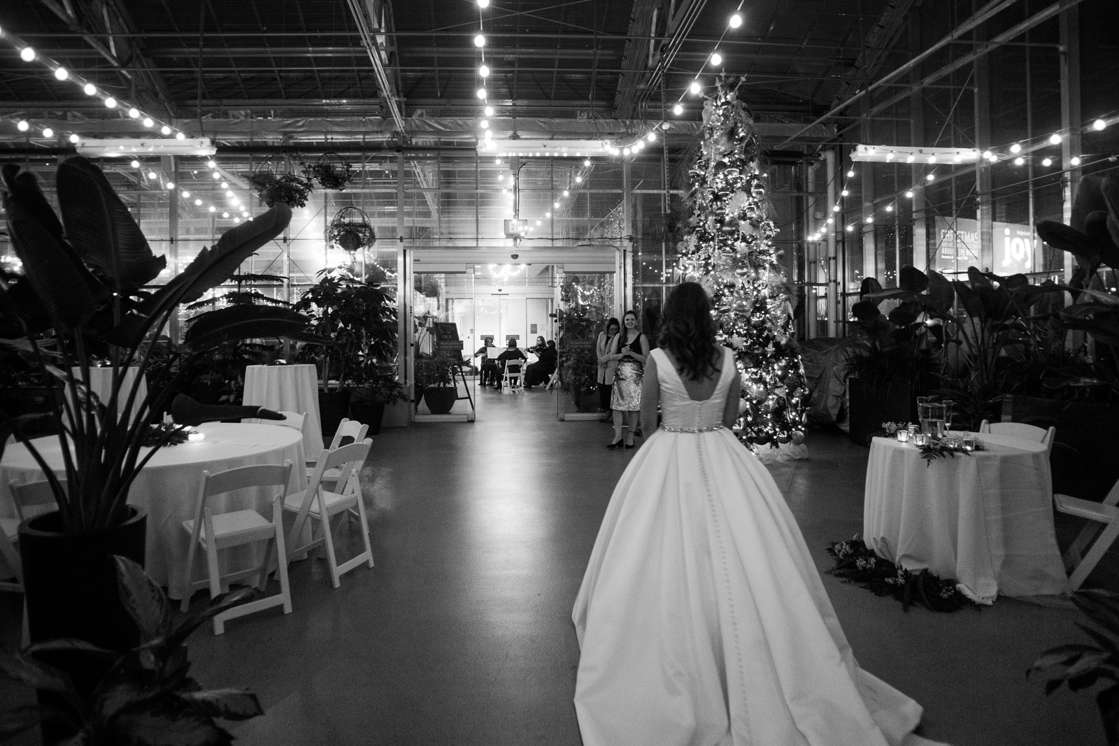 wedding at grand rapids downtown market, grand rapids wedding