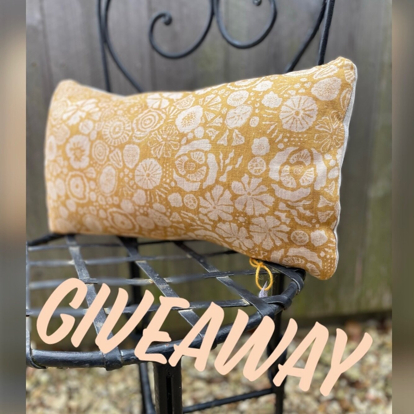 Giveaway time!! The chance to win one of our beautifully naturally dyed cushions. Mordant printed using a recipe from my latest book &lsquo;Printing with Natural Dyes&rsquo; 

For the chance to win, follow these steps! 

🌸Follow us, and like this po