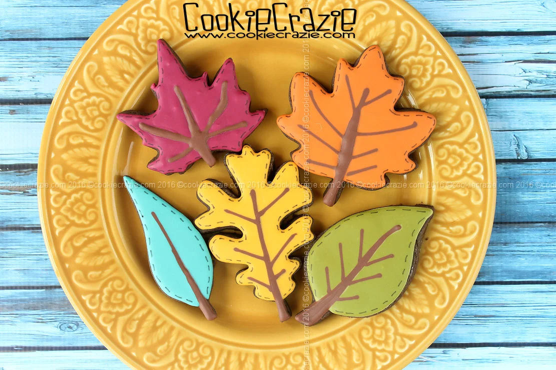 Simple Autumn Leaf Decorated Cookies (Tutorial)