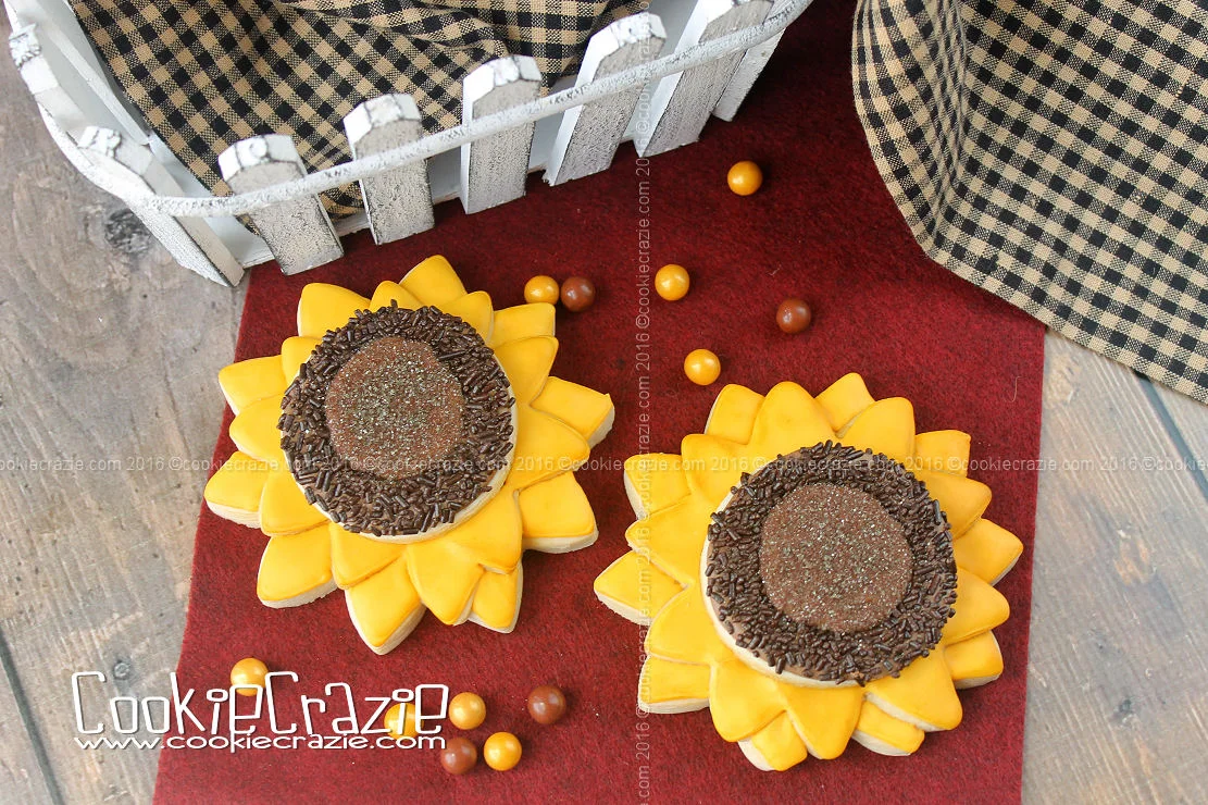 Sunflower Decorated Cookies (Tutorial)