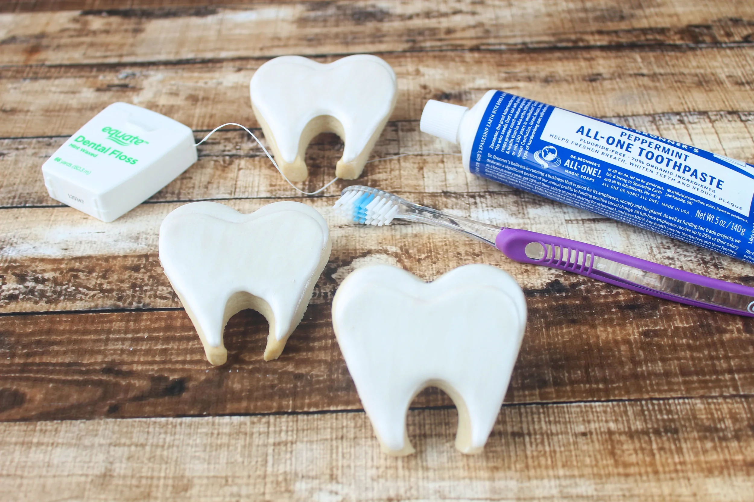 Tooth Decorated Cookies (Tutorial)