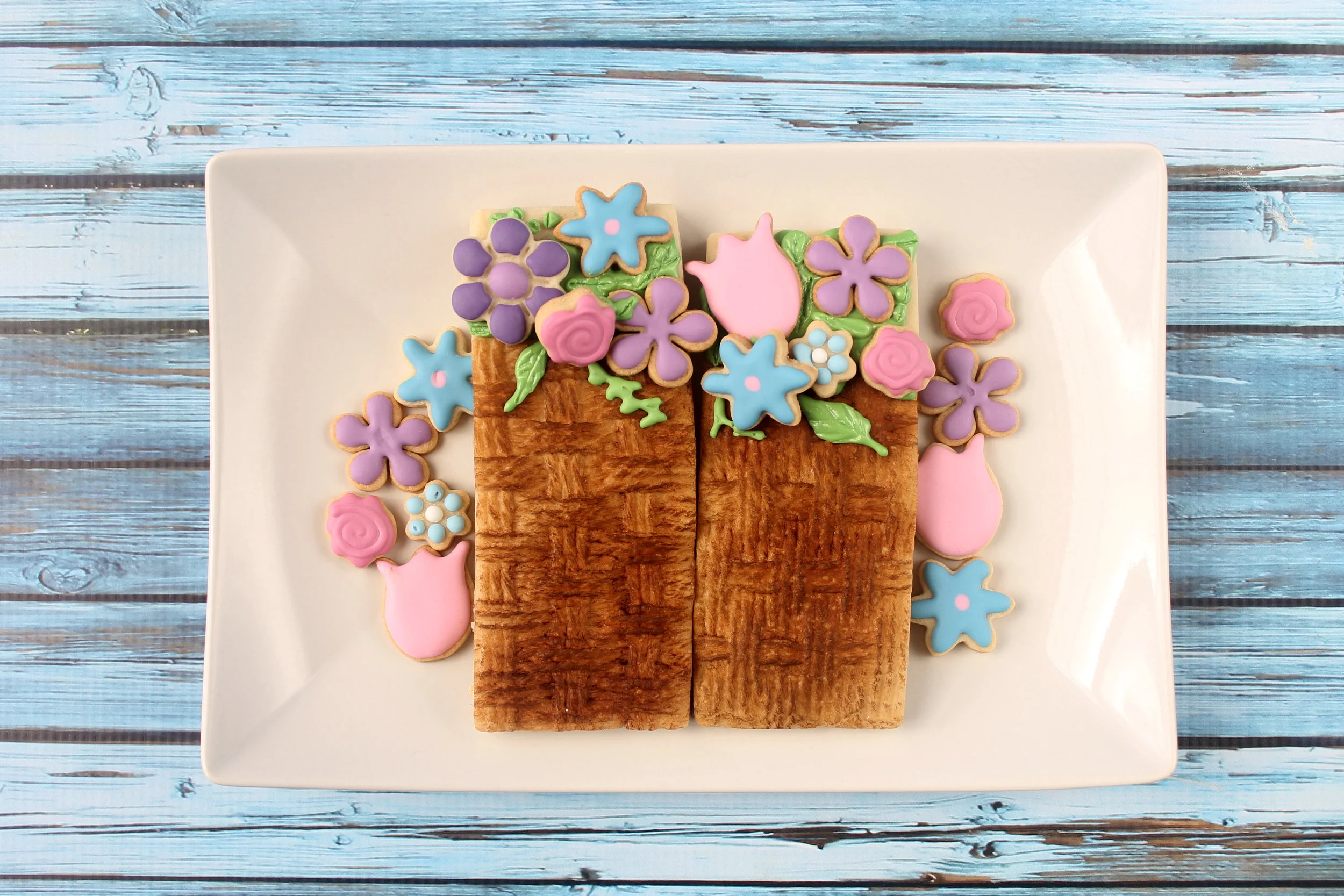 Basket of Spring Flowers Decorated Cookie (Tutorial)