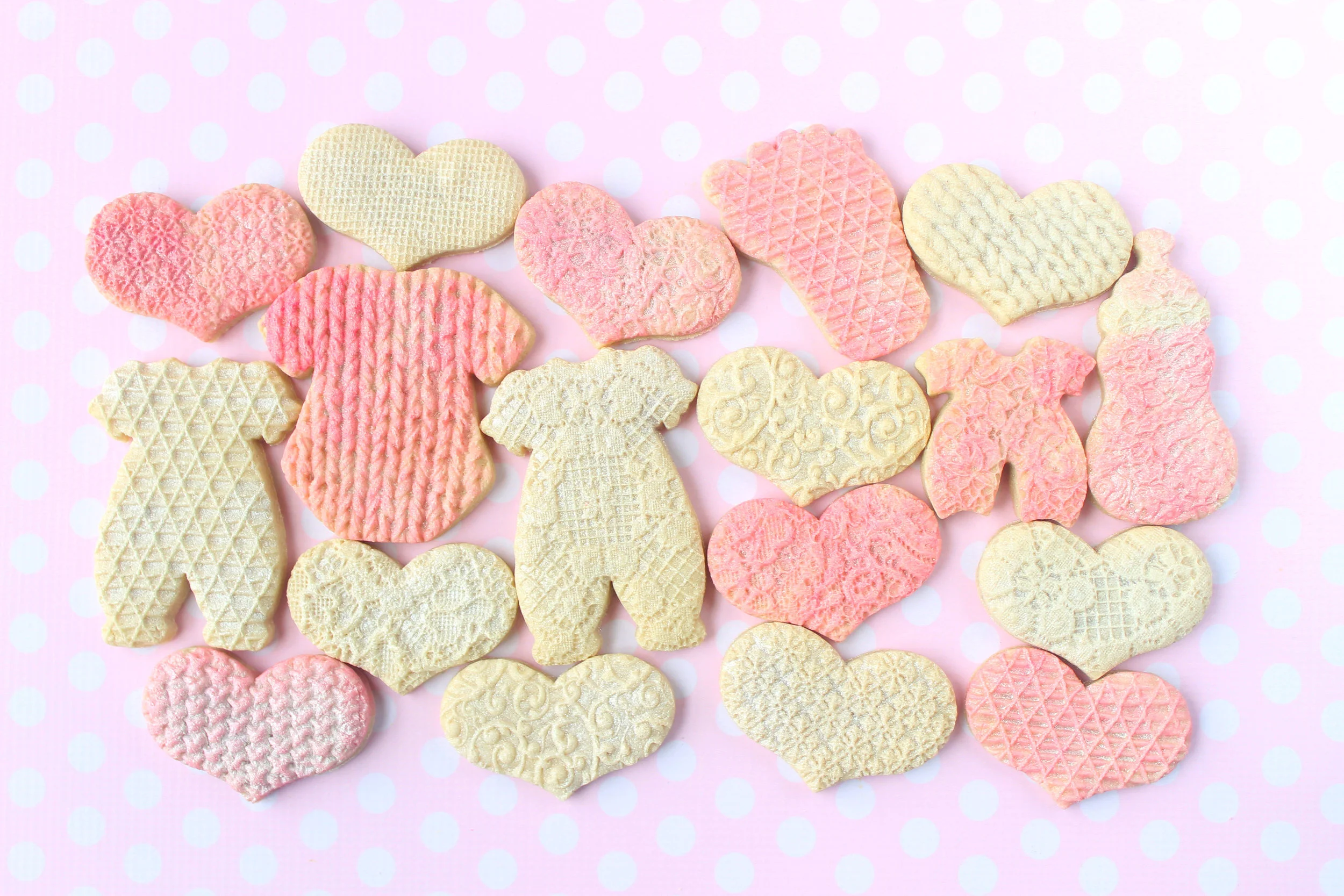 Adding Sparkle to Textured Cookies (Technique)