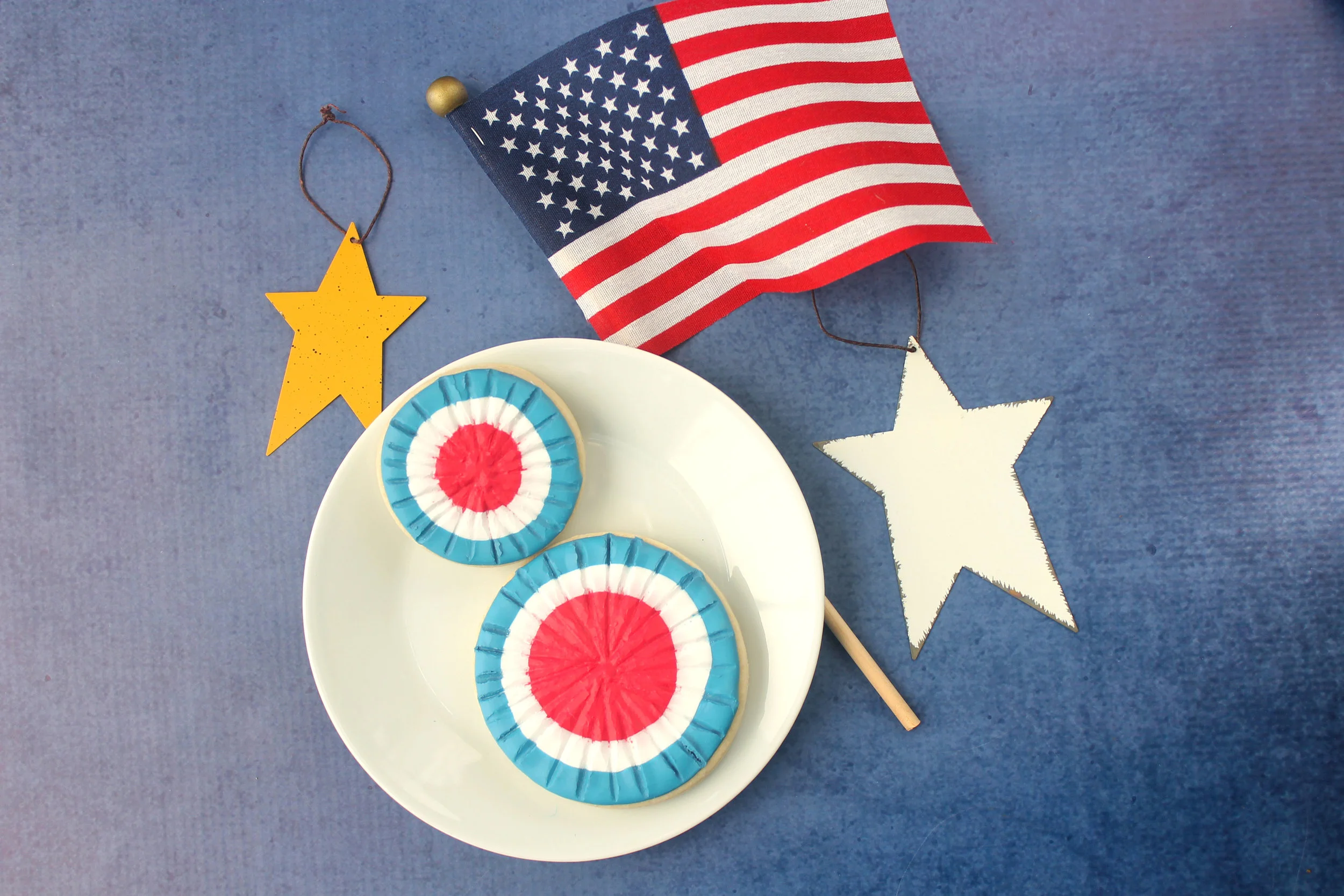 Patriotic Medallion Bunting Decorated Cookies (Tutorial)