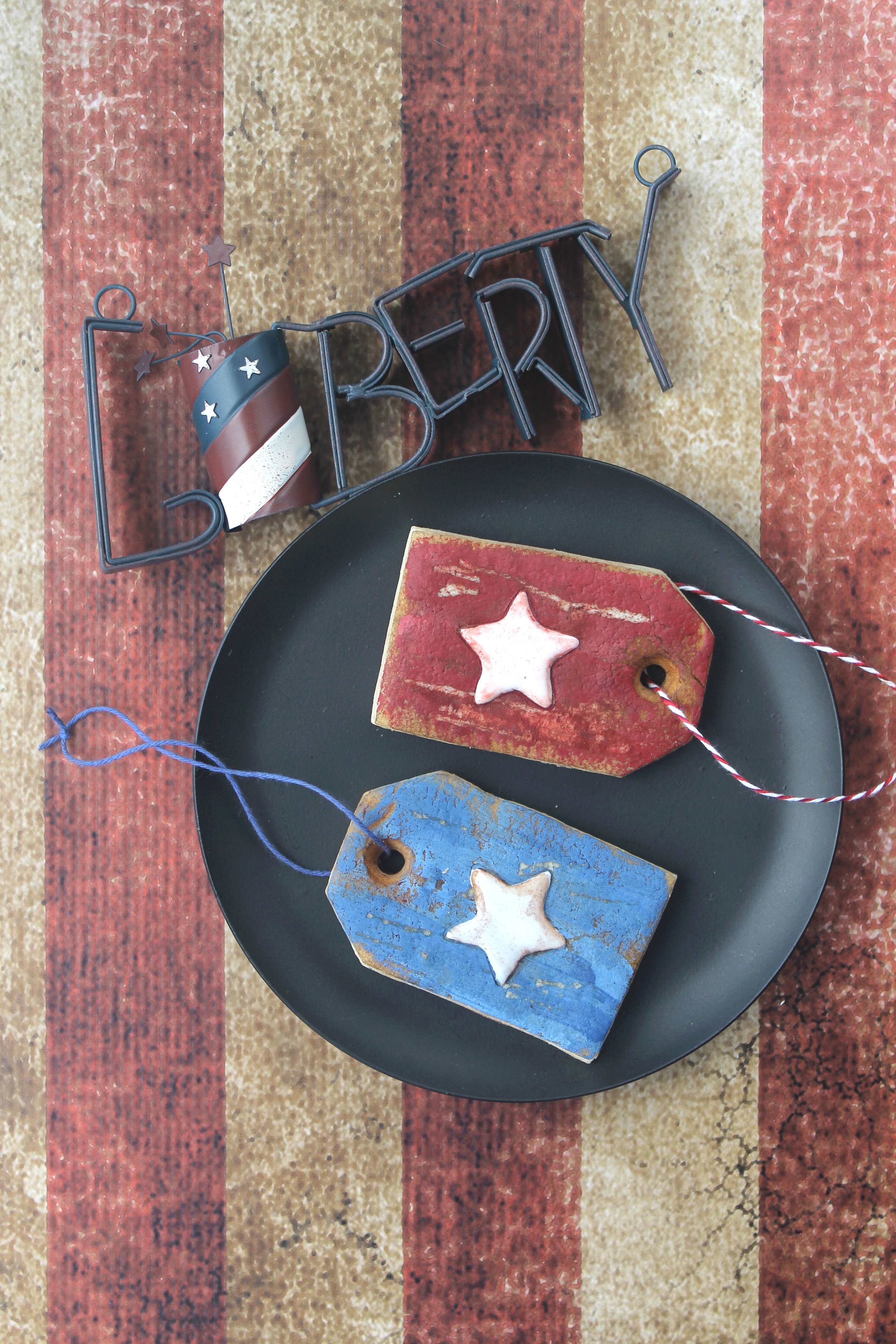 Rustic Patriotic Tag Decorated Cookies (Tutorial)