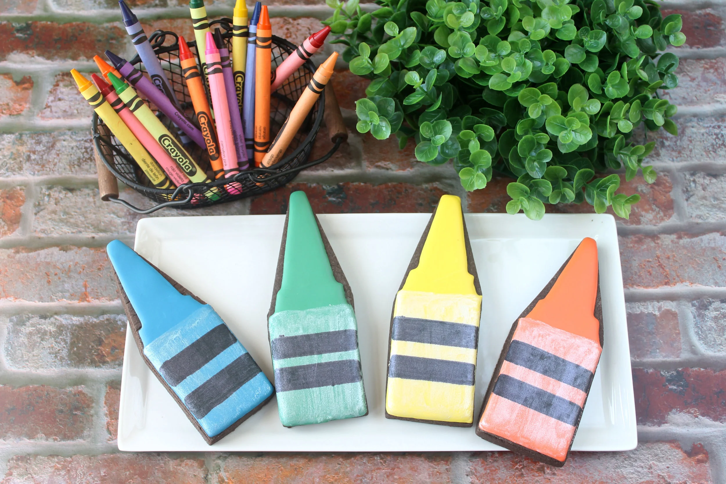 Crayon Nub Decorated Cookies (Tutorial)