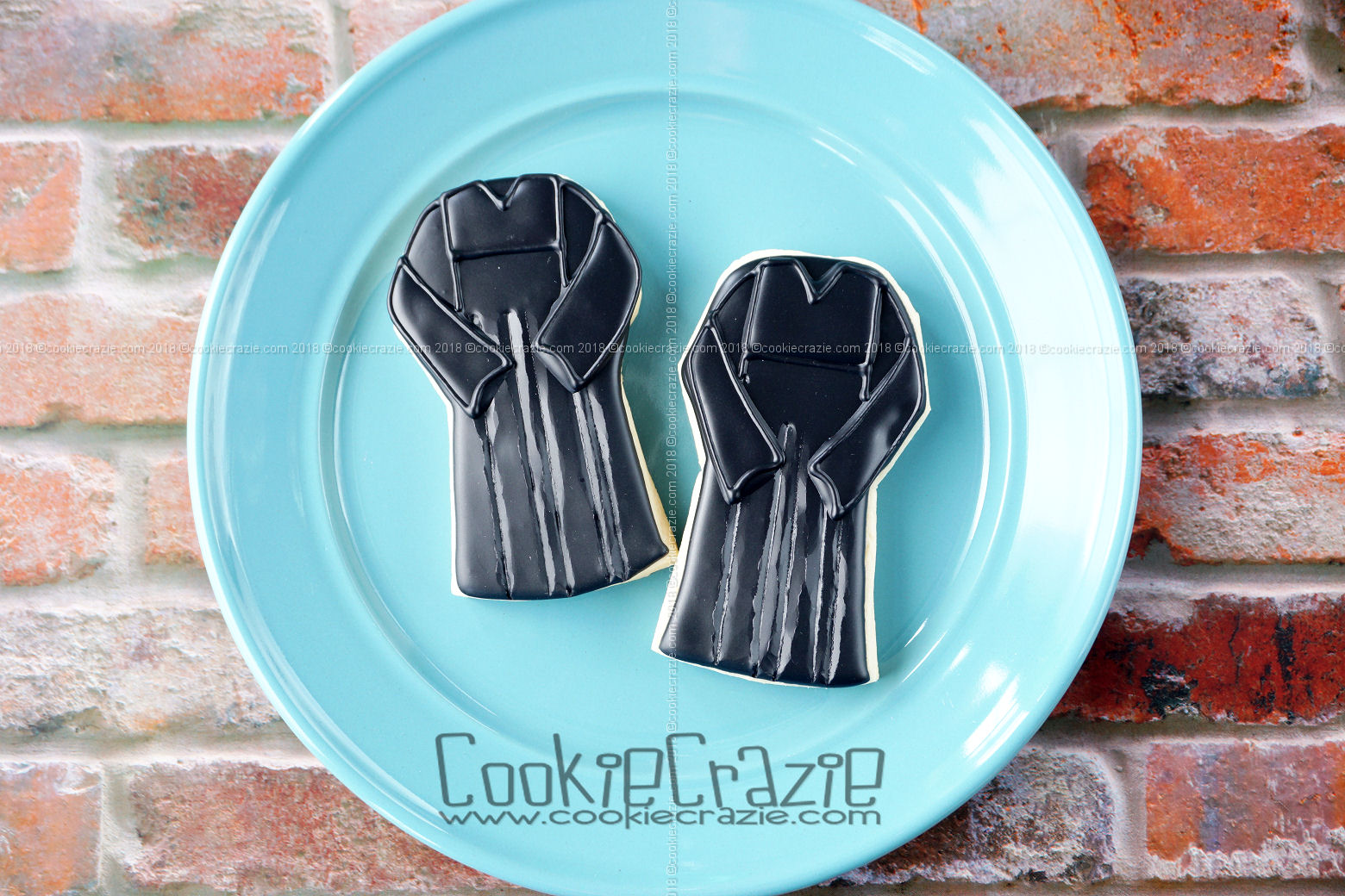  Graduation Gown Decorated Sugar Cookie YouTube video  HERE  